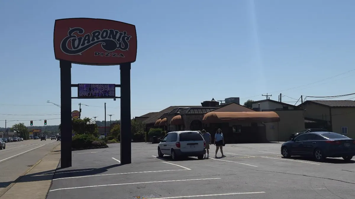 Evaroni’s Pizza sign and restaurant in Kenova, West Virginia